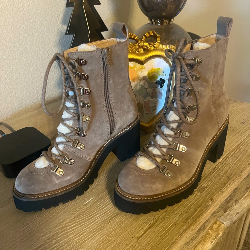 Jeffrey Campbell Culver Boot, size 7